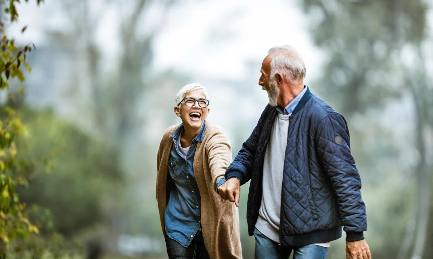 Si vous considérez qu’il est normal pour une personne âgée d’avoir des douleurs, vous consulterez moins facilement un médecin.