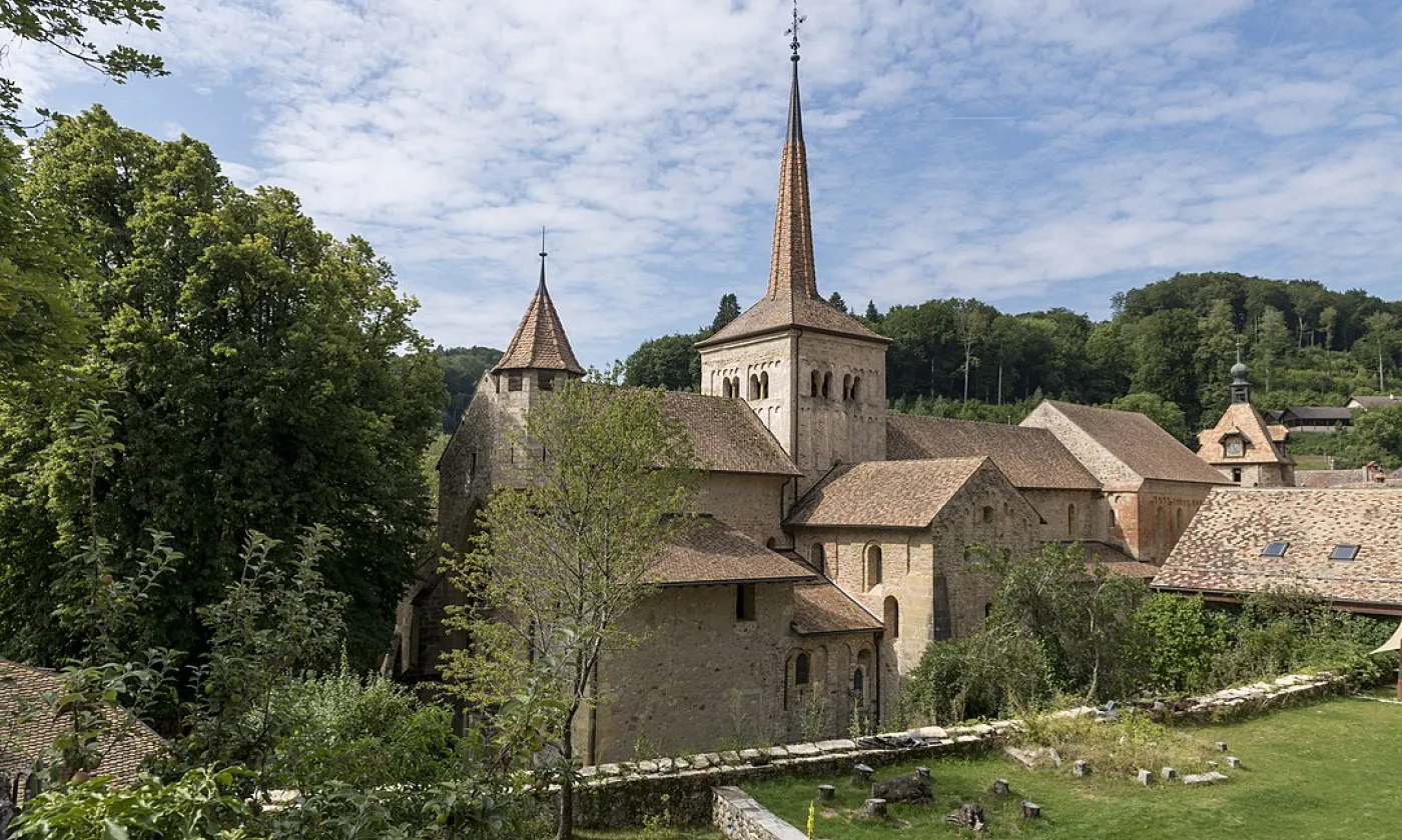 Abbatiale de Romainmôtier (©Trisente, CC BY-SA 4.0 Wikimedia Commons)